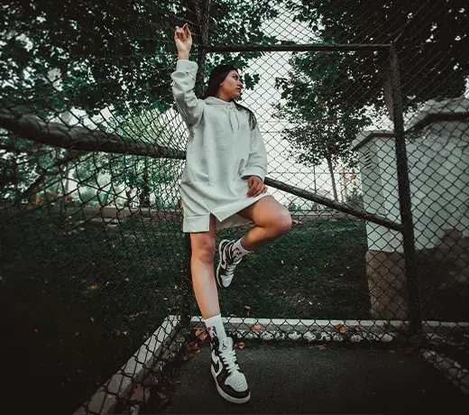 robe sweat avec des baskets Nike