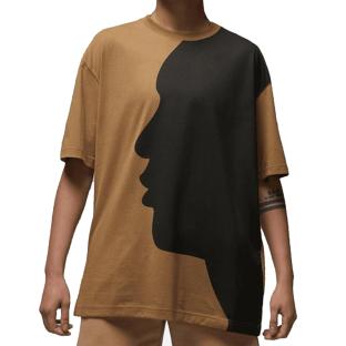 Nike Gfx Women's Brown/Black T-Shirt Photo of the Espace des Marques %store% store - view of %key%