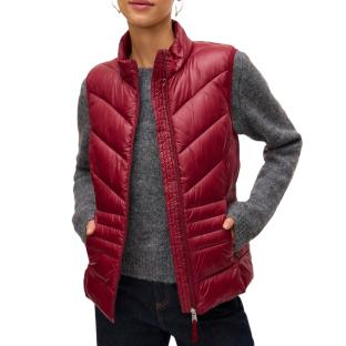 Women's red sleeveless down jacket Vero Moda Sorayasiv Photo of the Espace des Marques %store% store - view of %key%
