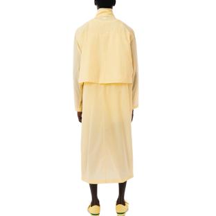 Pasarela LACOSTE hombre amarillo parka larga transparente ver 0