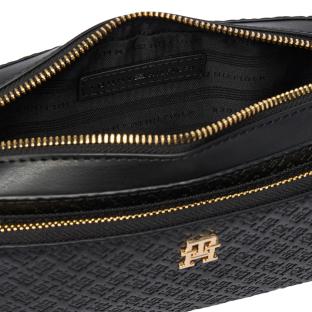 Tommy Hilfiger Daily Black Women’s Shoulder Bag Photo of the Espace des Marques %store% store - view of %key%