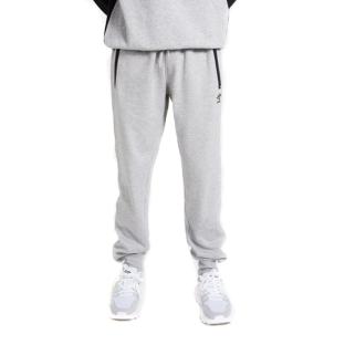 Pantalón Corto Umbro Gris Intenso, Hombre ver 0