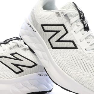 Chaussures de running Blanches Femme New Balance 520 vue 0
