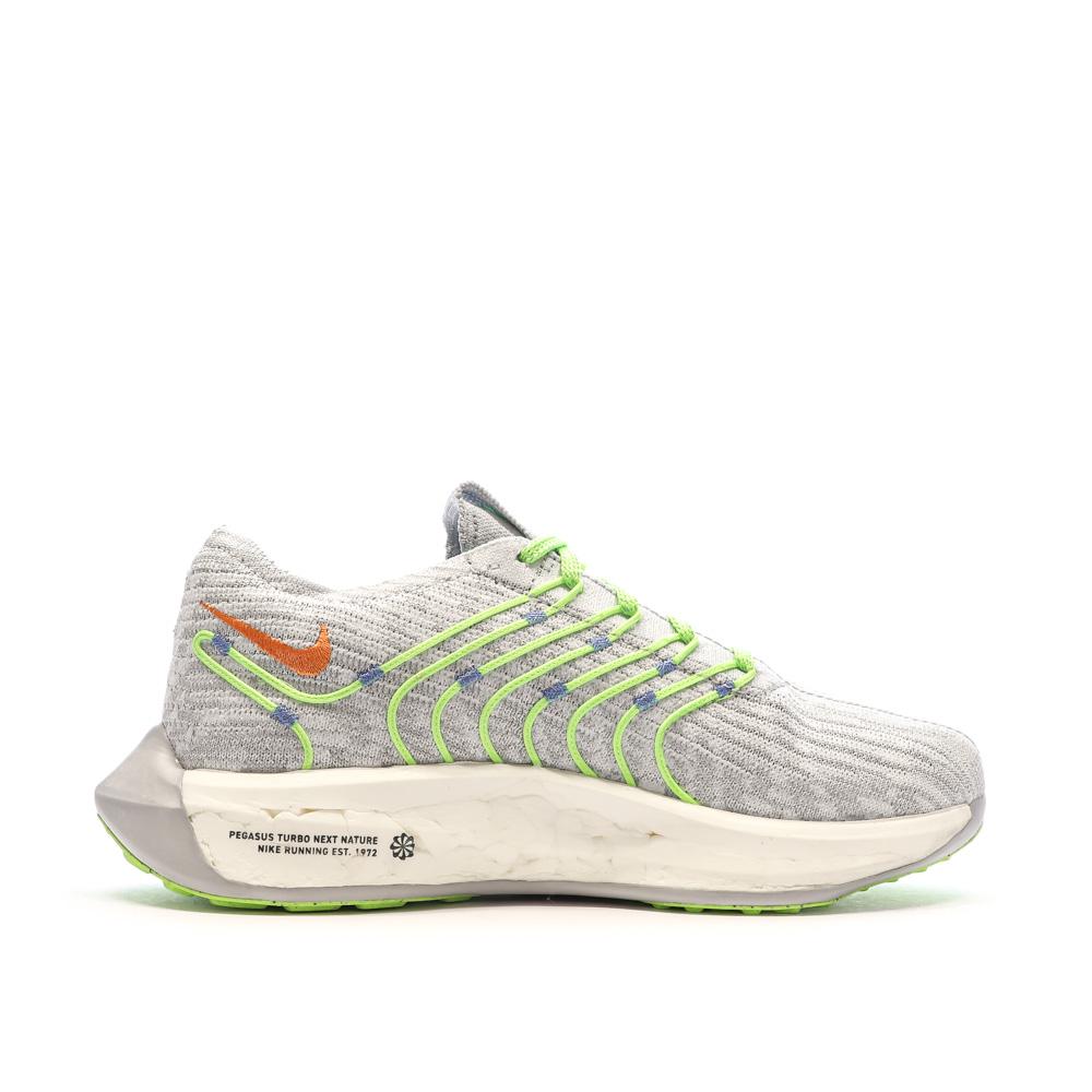 Chaussures de Running Gris/Jaune Femme Nike Pegasus Turbo Next Nature vue 2