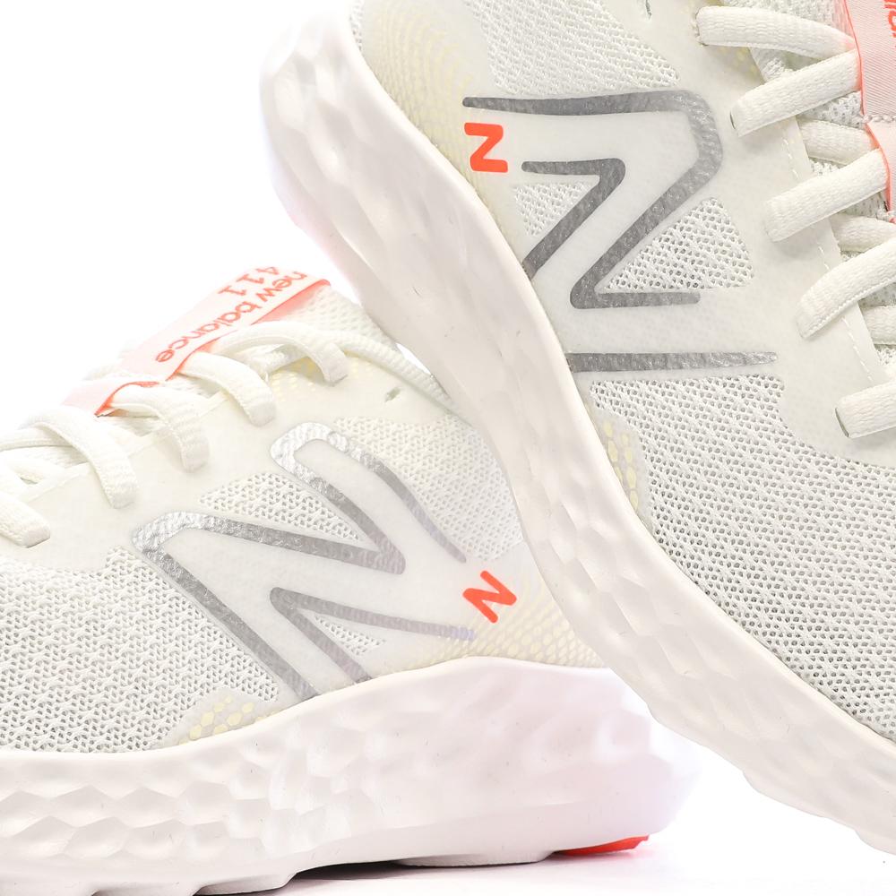 Chaussures de running Blanches Femme New Balance 411 lo vue 7