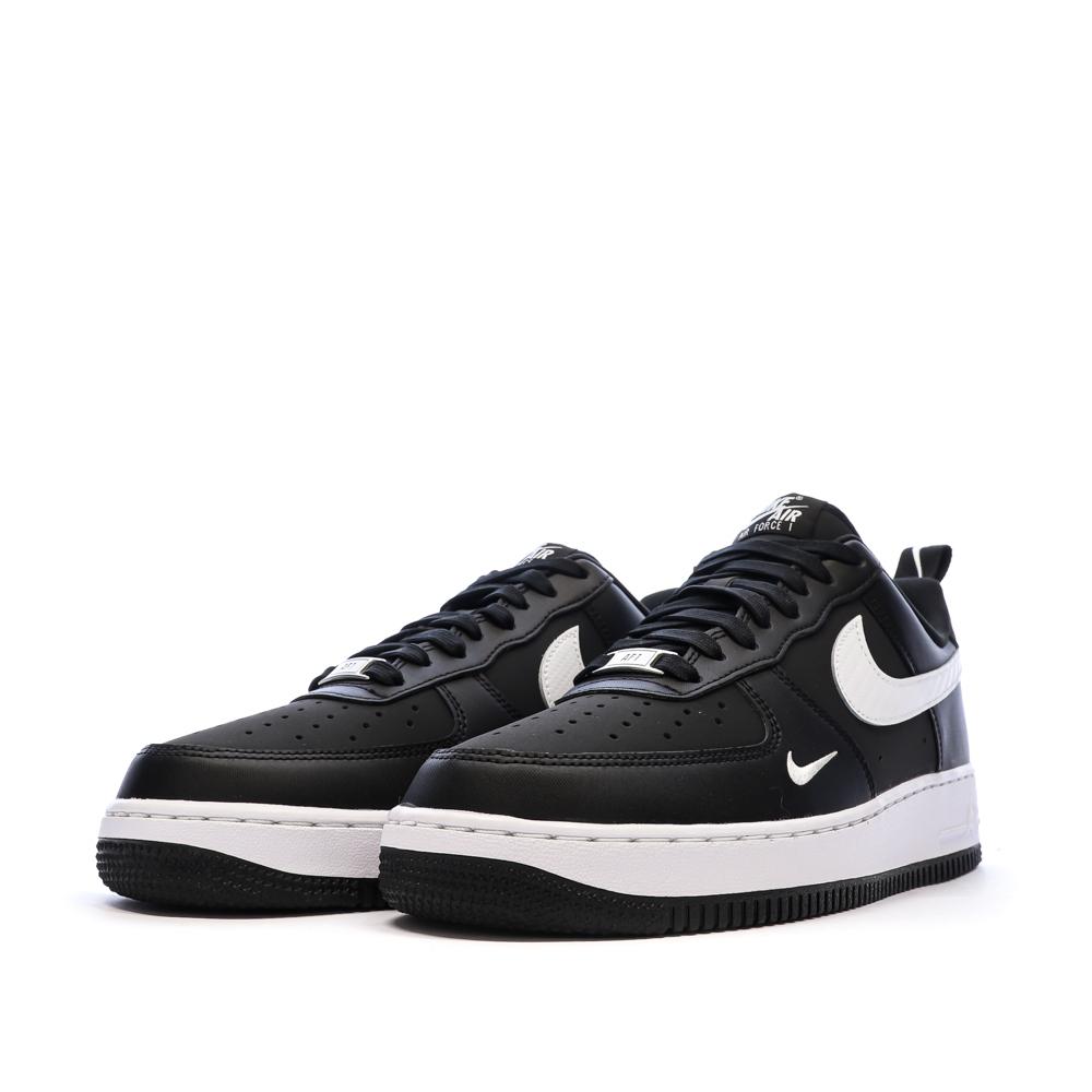 Baskets Noires/Blanches Femme Nike Air Force 1 '07 vue 6