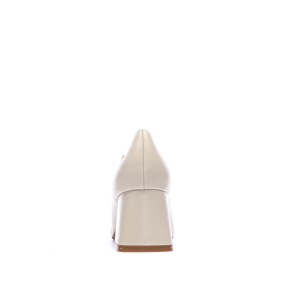 Refresh 175078 Women’s Beige Pumps Photo of the Espace des Marques %store% store - view of %key%