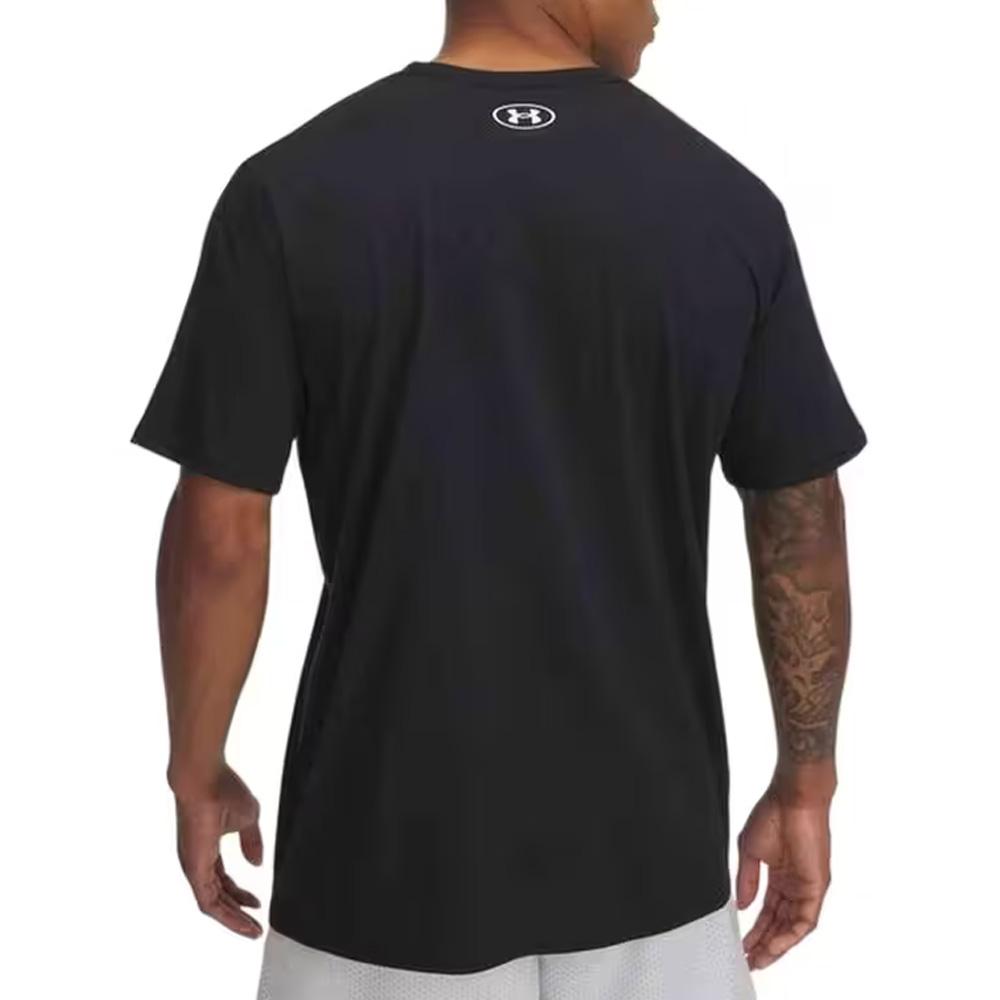Under Armour Men’s Black Camo Chest Stripe T-shirt Photo of the Espace des Marques %store% store - view of %key%