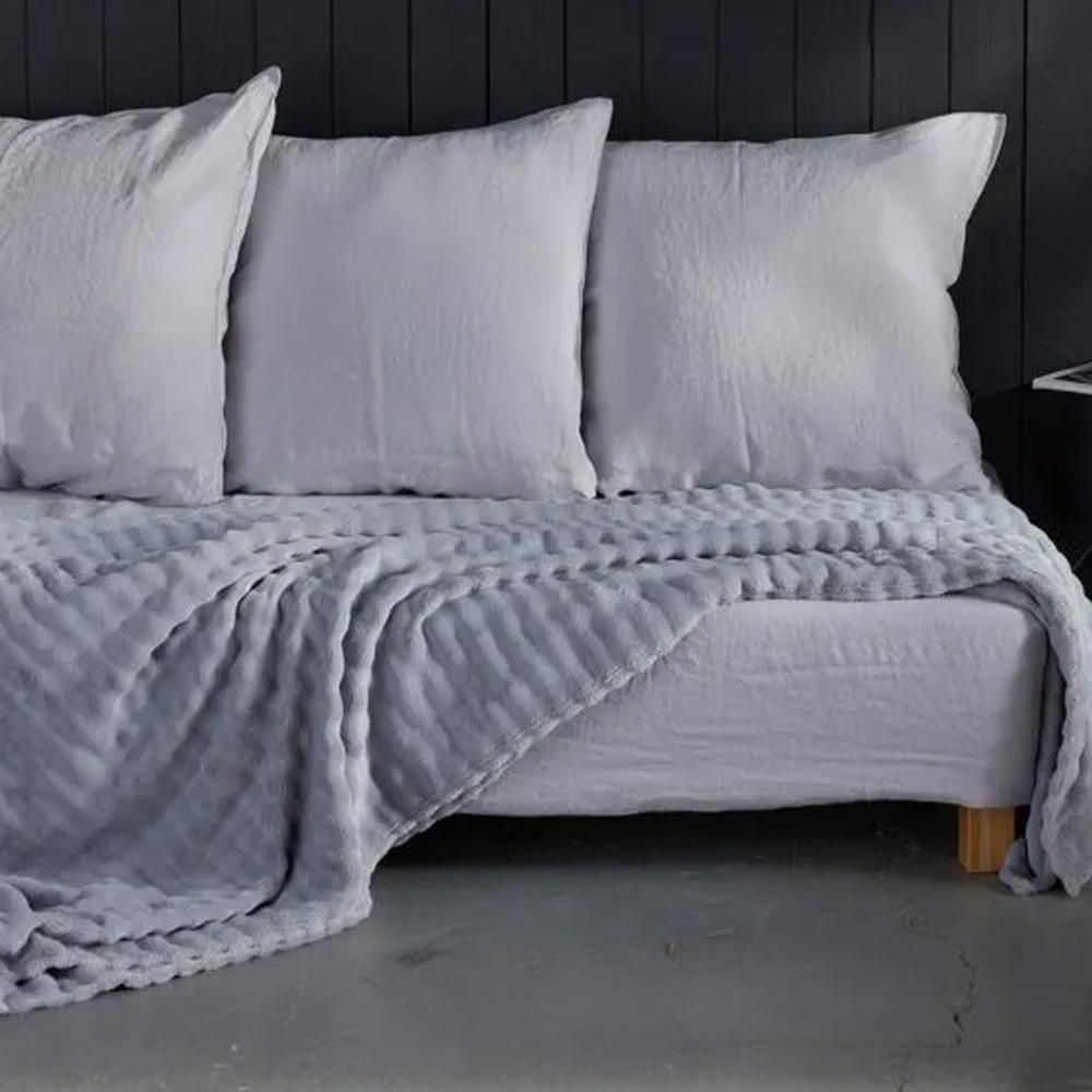 Grey Chequered XL Today 130x180cm Photo of the Espace des Marques %store% store - view of %key%