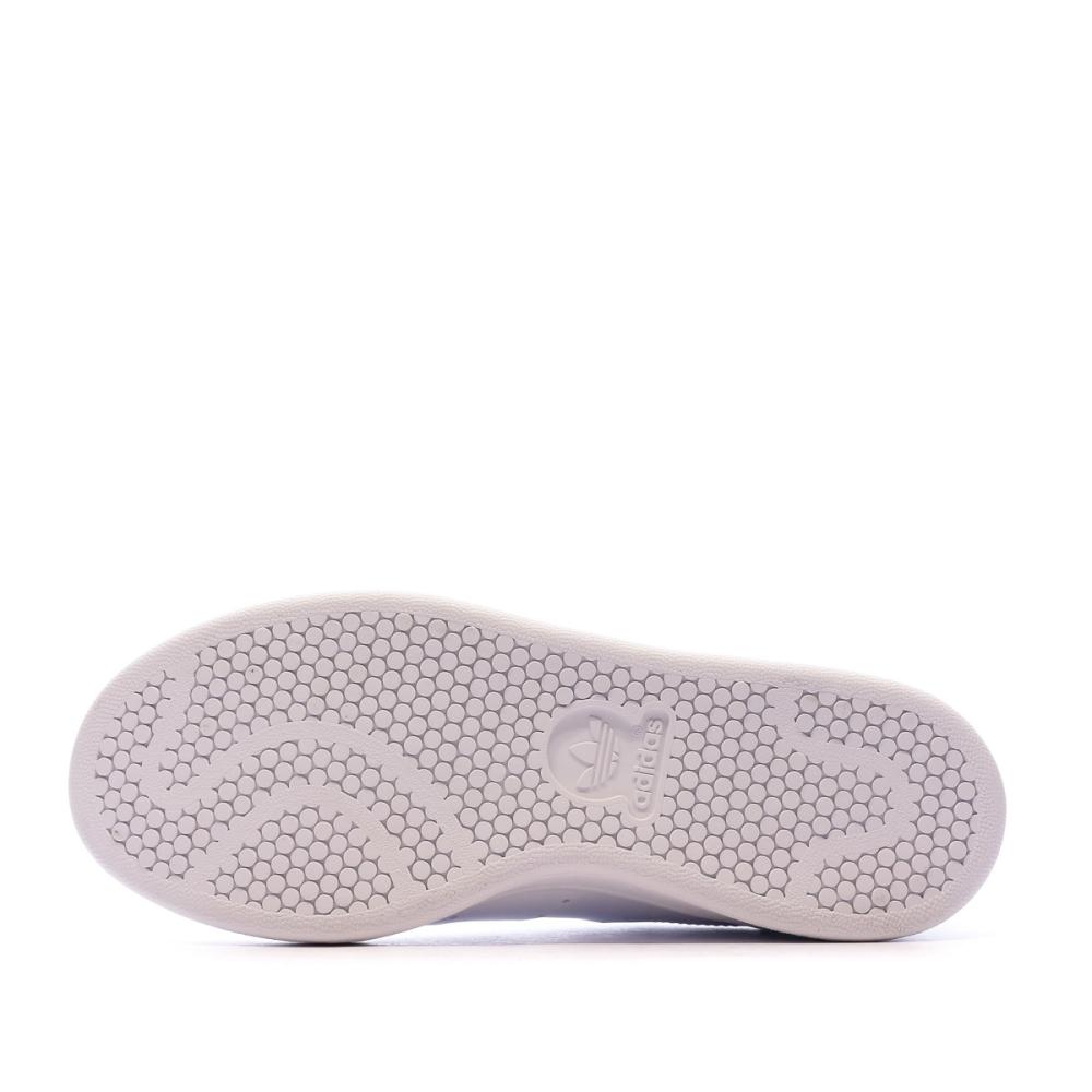Stan Smith Women's white/green trainers Adidas Photo of the Espace des Marques %store% store - view of %key%