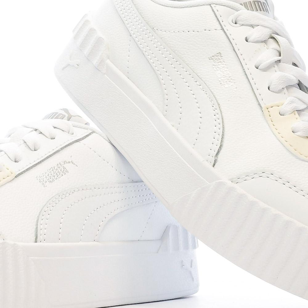 Women's white trainers Puma Carina Lift Photo of the Espace des Marques %store% store - view of %key%