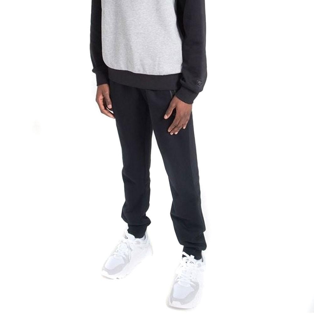 Men's black track trousers Umbro SB Net Photo of the Espace des Marques %store% store - view of %key%