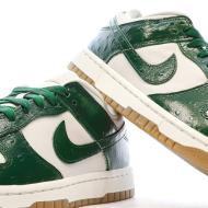 Nike Dunk Low Women's White/Green Sneakers Photo of the Espace des Marques %store% store - view of %key%