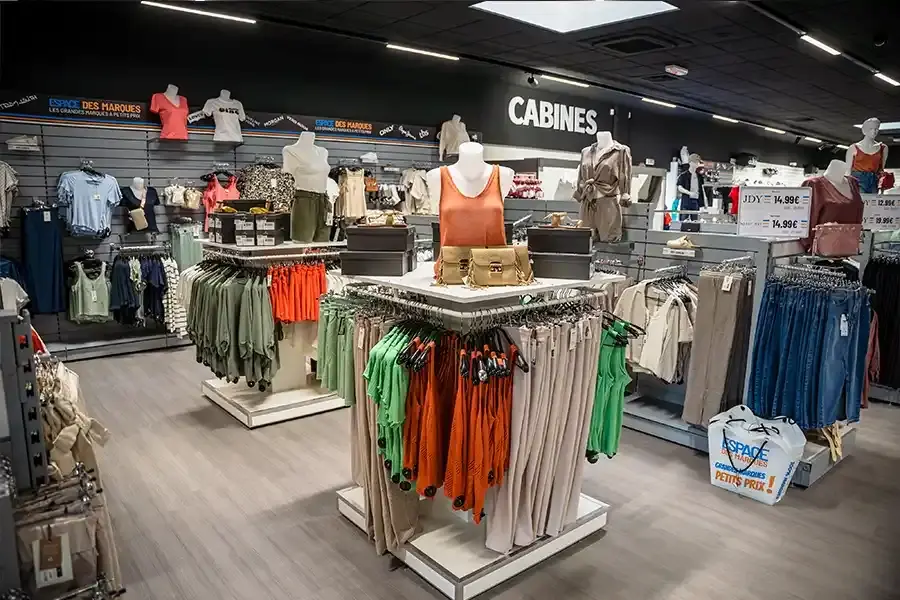 Photo of the Espace des Marques Niort store - view of 5